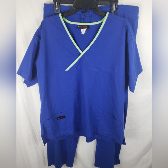 Melrose Blue and Lime Green Scrub Set Sz 2XL - Picture 2 of 9